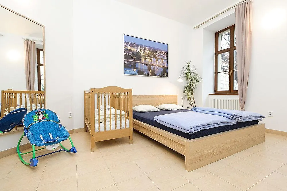 Ginosi Elema Apartel Prag