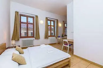 Ginosi Elema Apartel Prag Tjekkiet